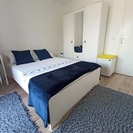 Private Room In Renovated Apartment - Tram 1 Min Walk Nisa Cameră foto