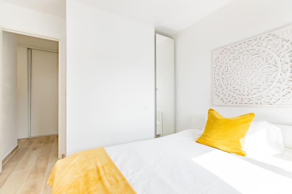Private Room In Renovated Apartment - Tram 1 Min Walk Nisa Exterior foto