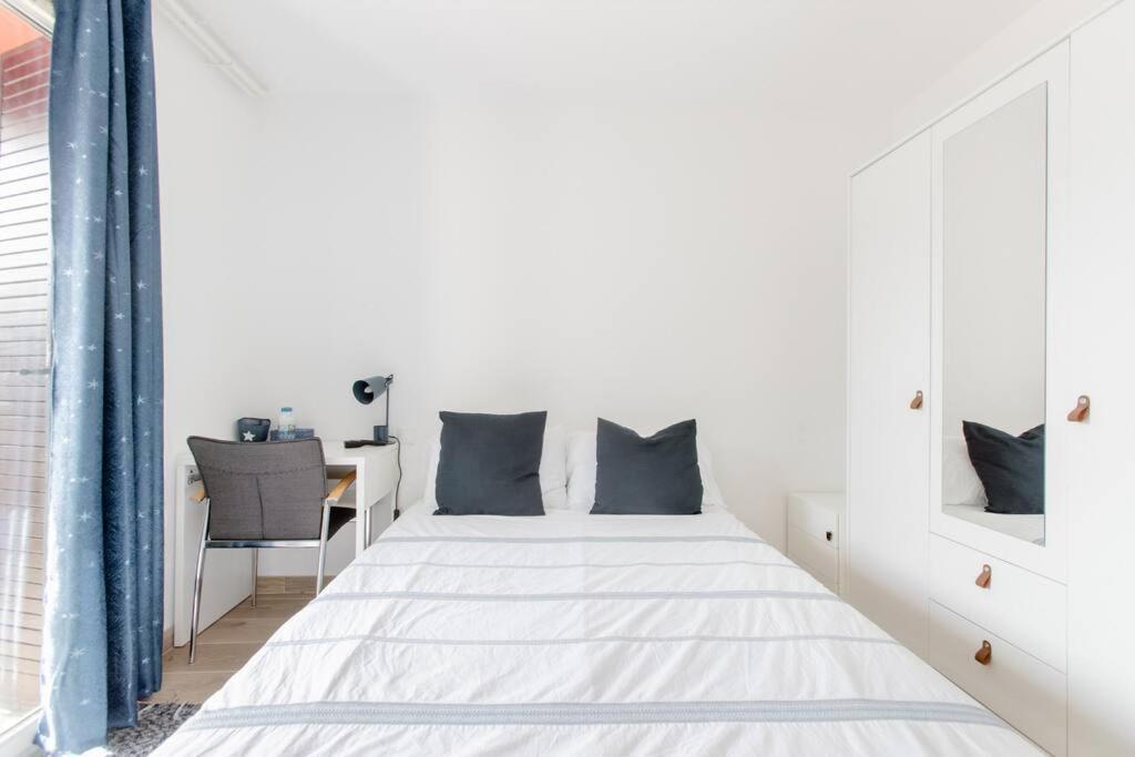Private Room In Renovated Apartment - Tram 1 Min Walk Nisa Exterior foto