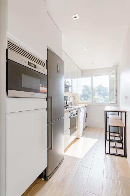 Private Room In Renovated Apartment - Tram 1 Min Walk Nisa Exterior foto